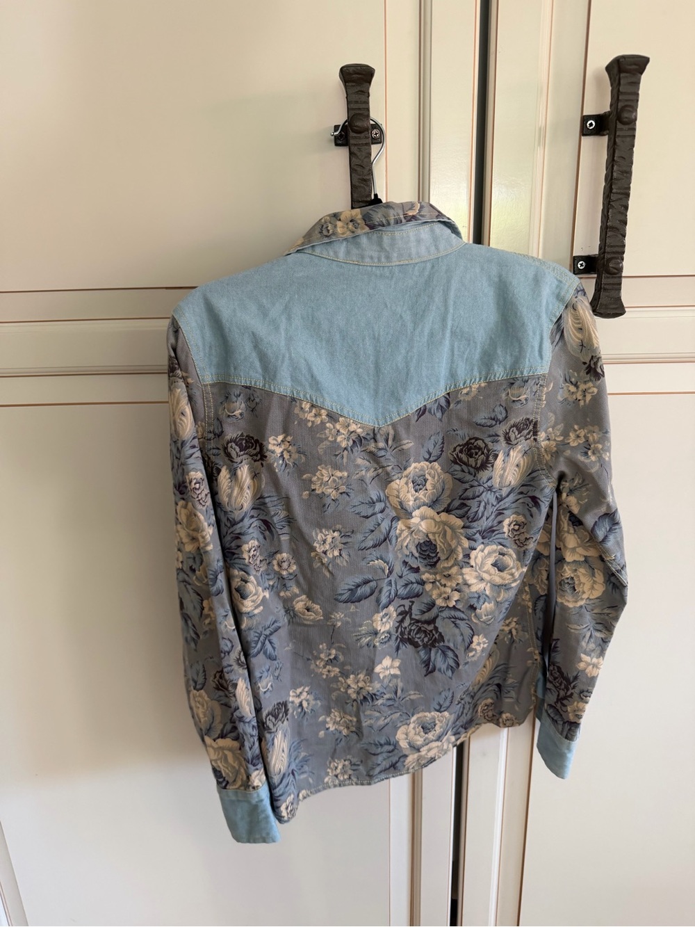 Anthropologie Love The Label Floral Chambray Western Button-Down Shirt (121) - Picture 7 of 7